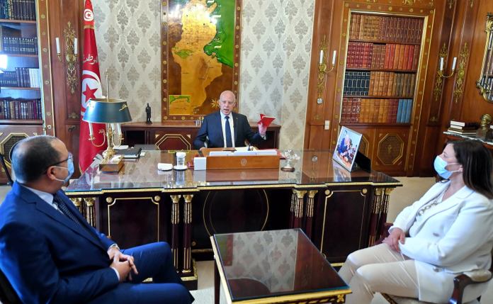 كيف فوّت "المشيشى" فرصة إثبات أنه فعلا رئيس حكومة على الاقل فى مناسبتين ؟